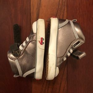 See Kai Run Peyton Shoes size 4